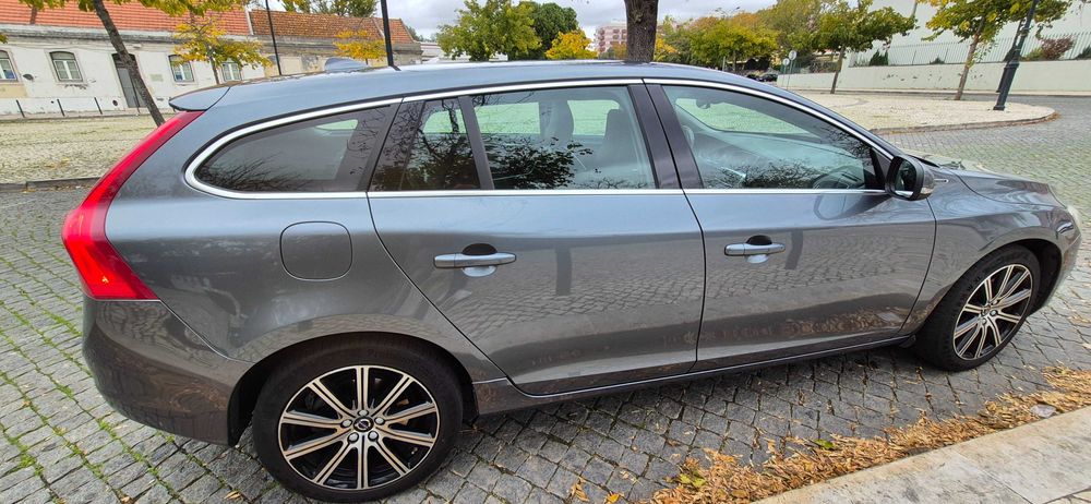 Volvo V60 D6 Plug-In Hybrid