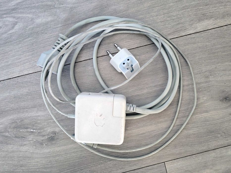 MacBook Pro 13 Early 2011 | A1278 | 8 GB RAM, SSD, macOS High Sierra | Bardzo dobry stan | Gratis