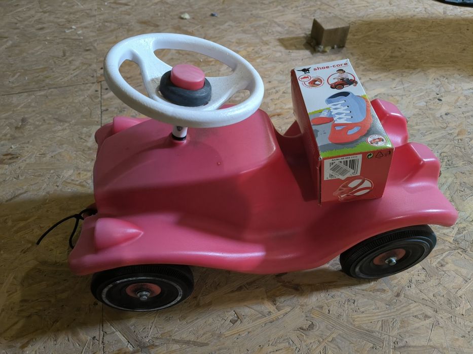 Samochód jeździk Big Bobby car ochraniacze
