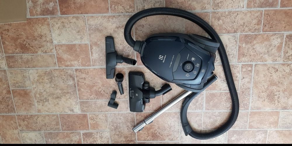 Odkurzacz Electrolux PD82-4ST SILENCE niebieski
