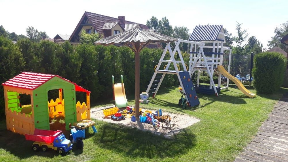 WAKACJE w ROWACH DOMKI , Cena od 220zł za dobę, nad  morzem ,Wakacj