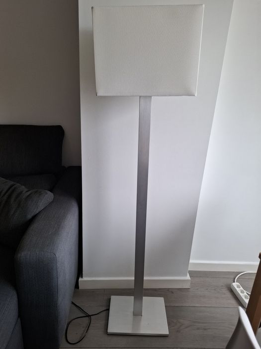 Candeeiro de pé prata Ikea