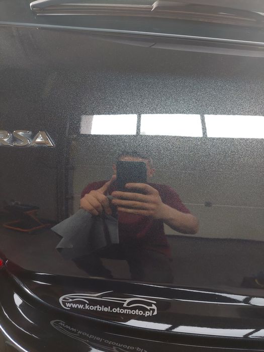 Polerowanie lamp, lakieru