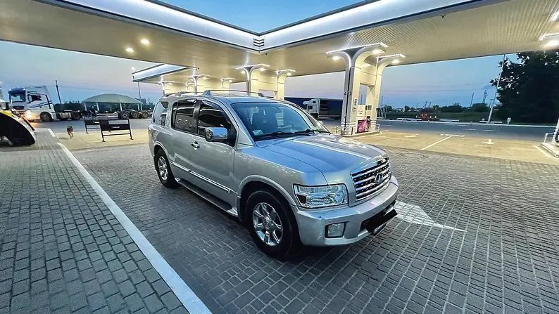 Infiniti Qx56 7ми местный