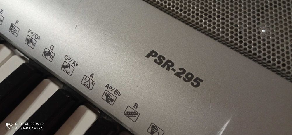 Keyboard yamaha psr 295