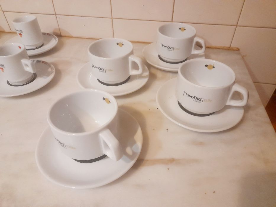Conjunto de Chávenas de Café/Meias de Leite Novo Dia