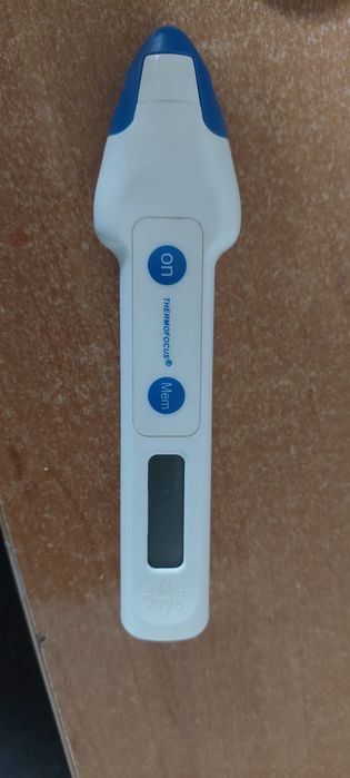 Elektroniczny termometr