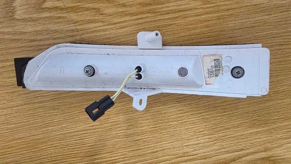 Pisca-pisca direito para o espelho retrovisor do Opel Ampera (2011 - 2015)