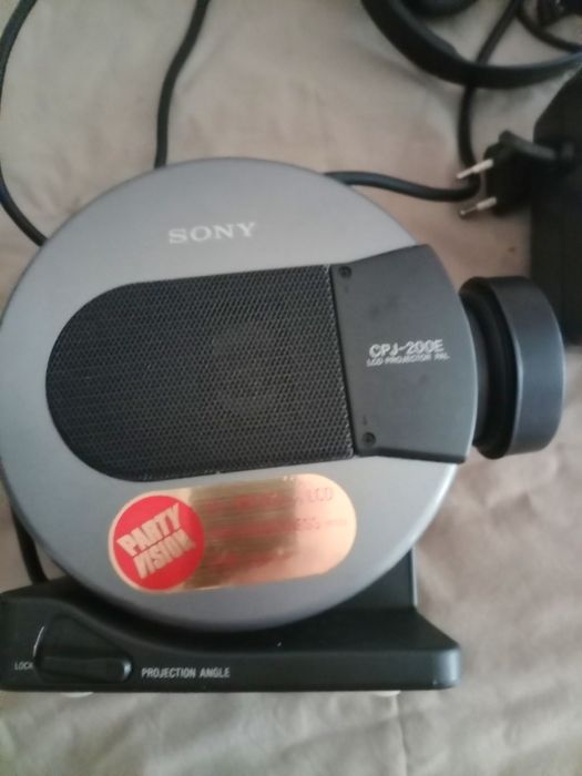 Projector Sony CPJ 200E