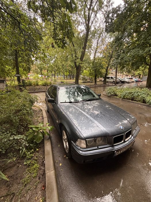 Продам BMW E36 318l