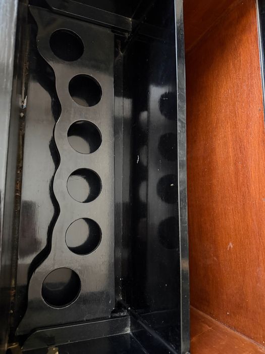 Mini bar Chinês com detalhes em Madre Pérola