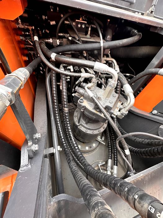 Новий гусеничний екскаватор Develon 205 Без напрацювання