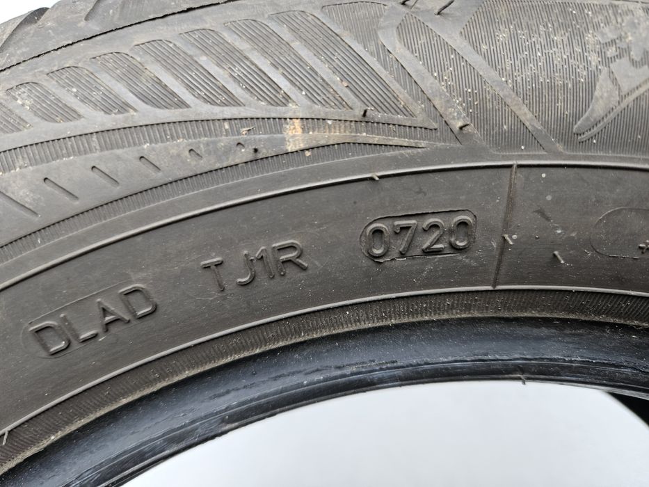 Opona Wielosezonowa Goodyear 185.65.15 92T