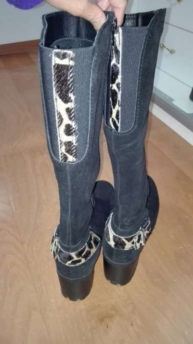 Botas NOVAS Camurça Impermeável Pretas Tigresa