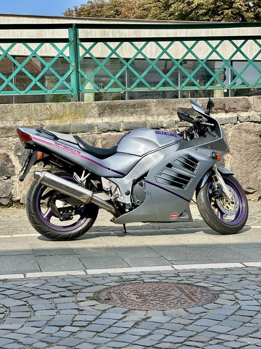 Suzuki RF600R пушка стан