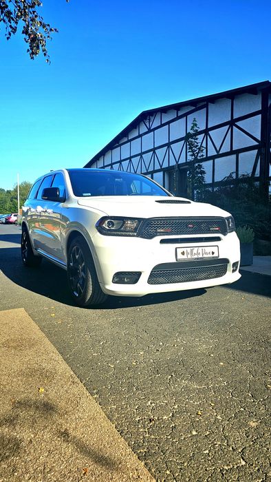 Wynajem auta do ślubu Dodge Challenger Durango