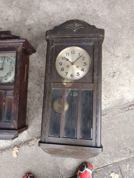 Relógios e castiçal  antigos