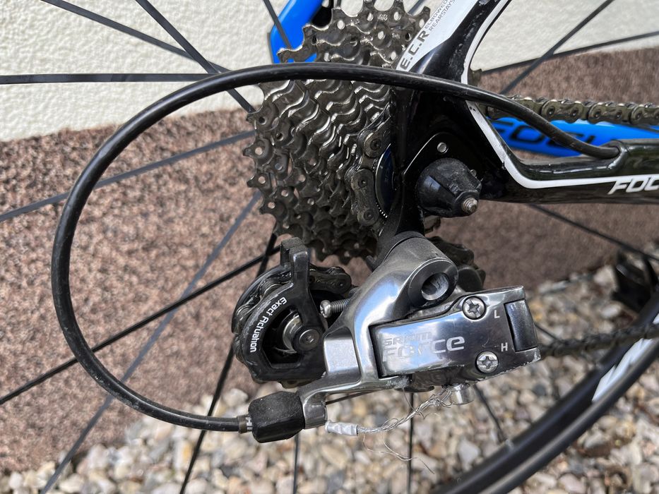 Rower szosowy Focus Izalco Team