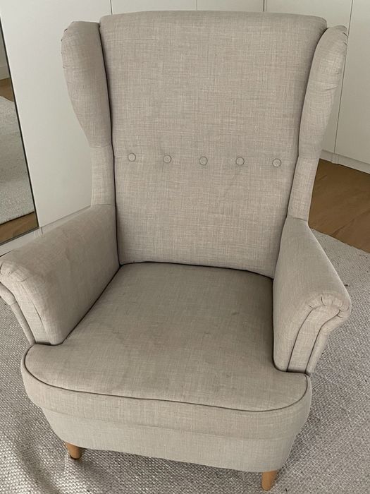 Poltrona Strandmon Ikea bege
