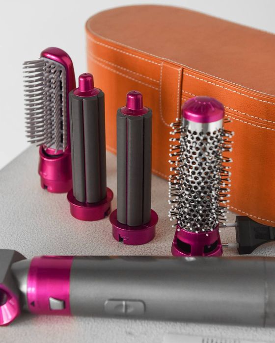 Бюджетний Dyson мультистайлер з 5 насадками
Ідеальна укладка що