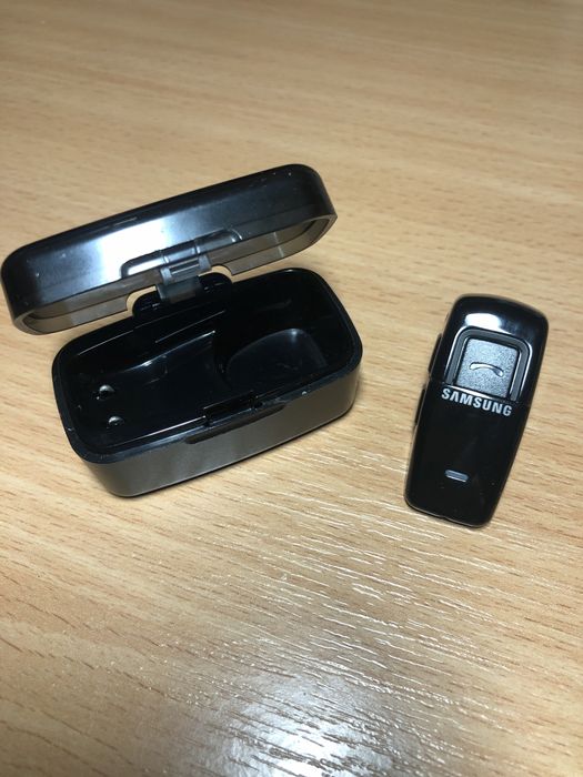 Блютуз гарнітура Самсунг