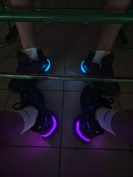 НАЙКРАЩА ЯКІСТЬ Balenciaga Runner Led