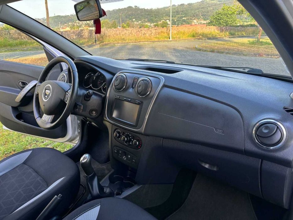 Dacia Sandero 2015 — photo 5