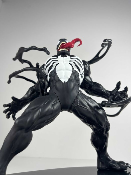 Фігурка Venom від Luminasta - Веном Едді Брок Marvel