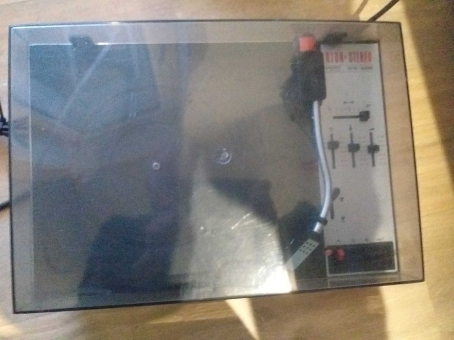 Gramofon PRL Artur Unitra