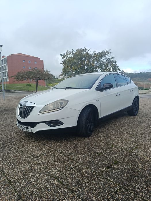 Lancia Delta 2.0 16v caixa de 6velocidades impecável  !!!