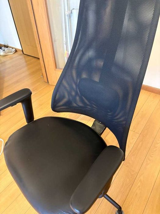 Cadeira de escritório com apoio de braços -IKEA