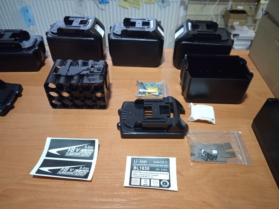 зарядне Makita DC18RC Макита 14V-18V 3a акб 18в 5.6а - 8.4а