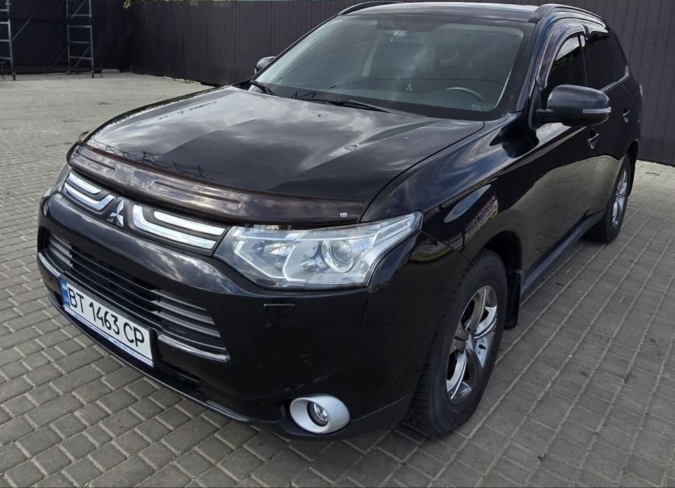 Mitsubishi Outlander 2012