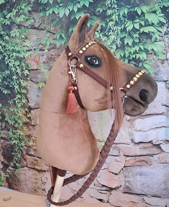 Konik Hobby Horse   ,kasztan, wielkość A3  - Zestaw