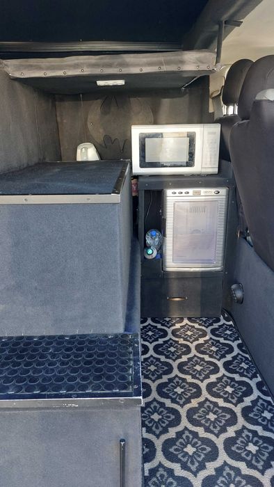 Renault Trafic 2006 rok camper