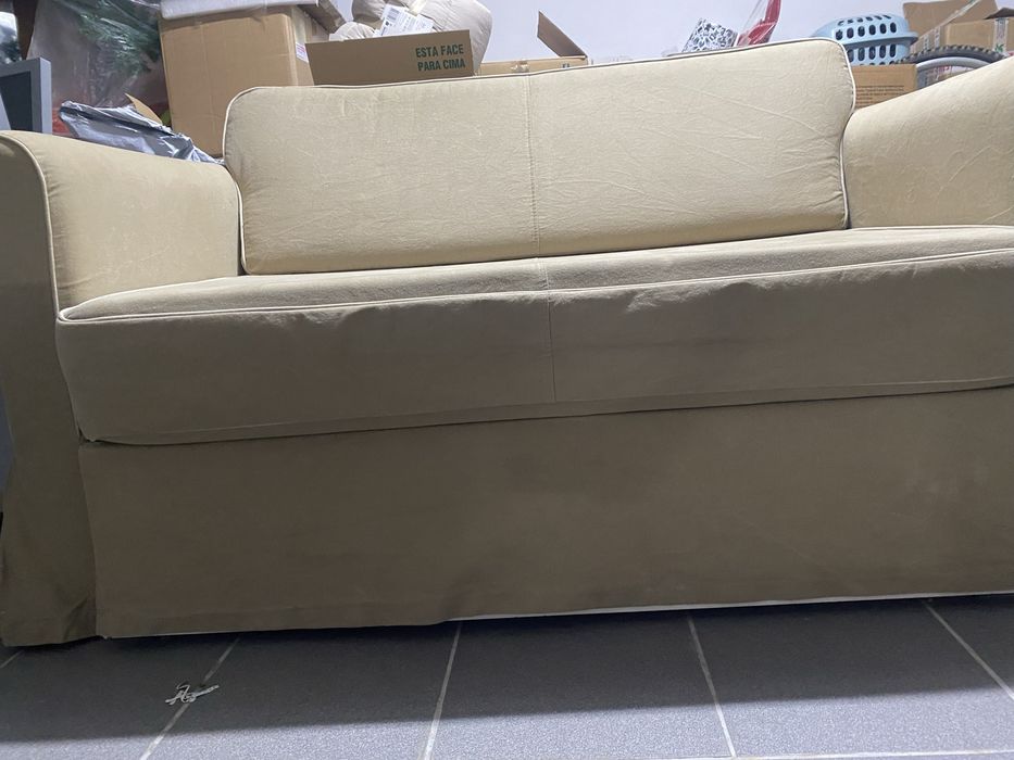 Sofa cama praticamente novo !