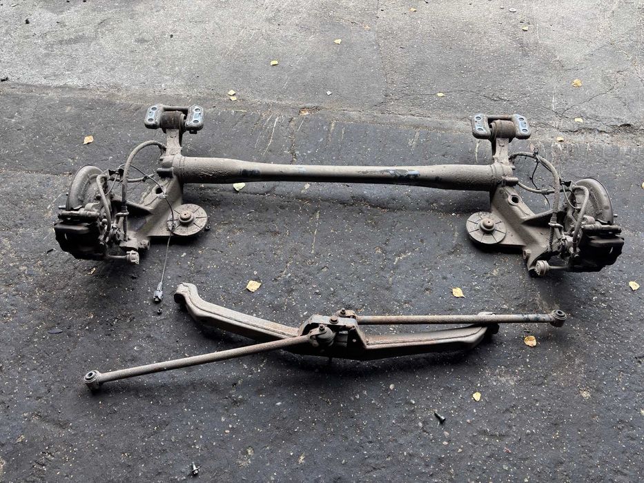 Opel Astra IV J Belka Zawieszenia Oś tylna Kompleta 5x105