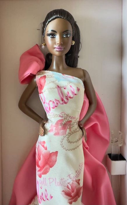 Rose Splendor Barbie 2010 года