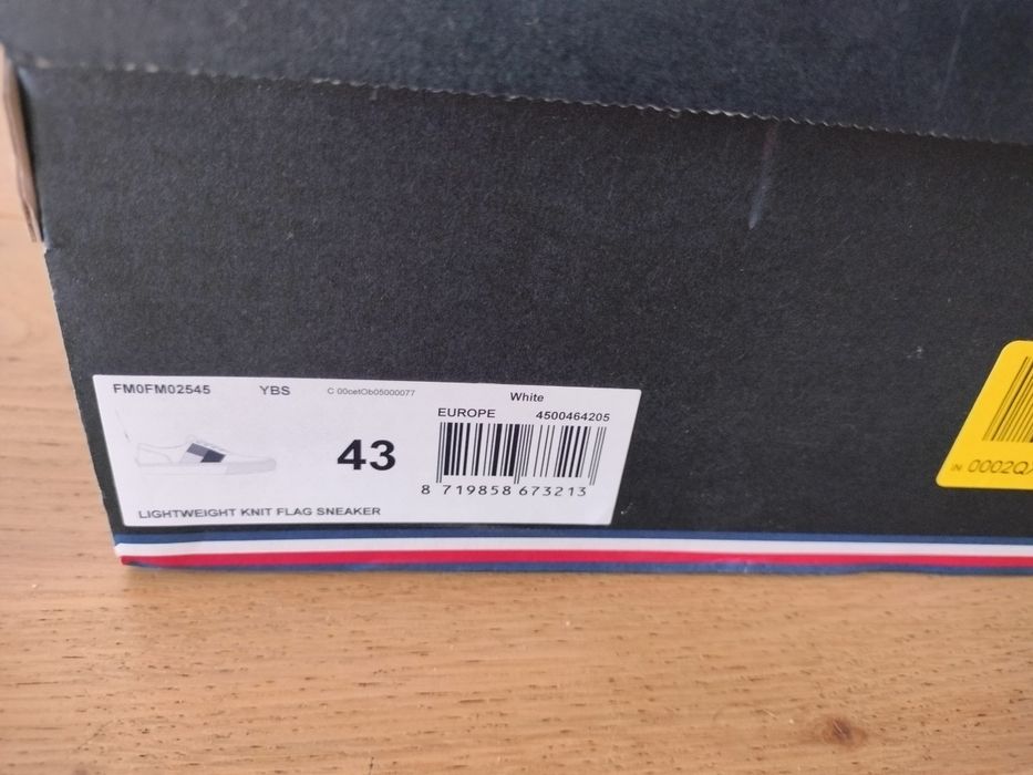 Oryginalne buty Tommy Hilfiger rozm. 43