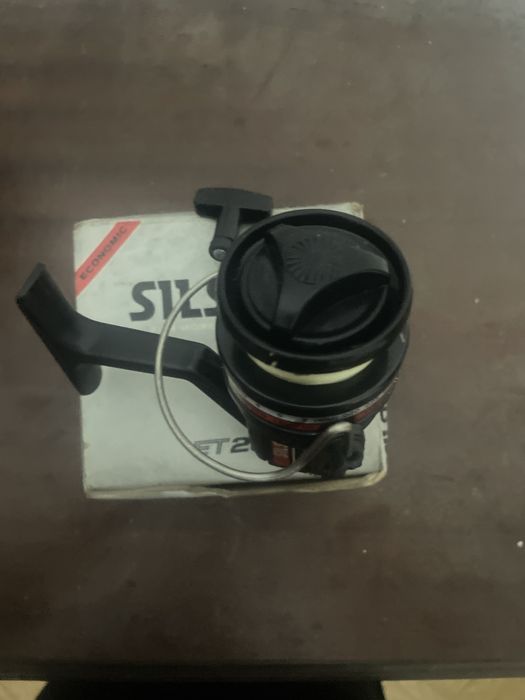 Carreto de pesca marca silstar modelo ET-20