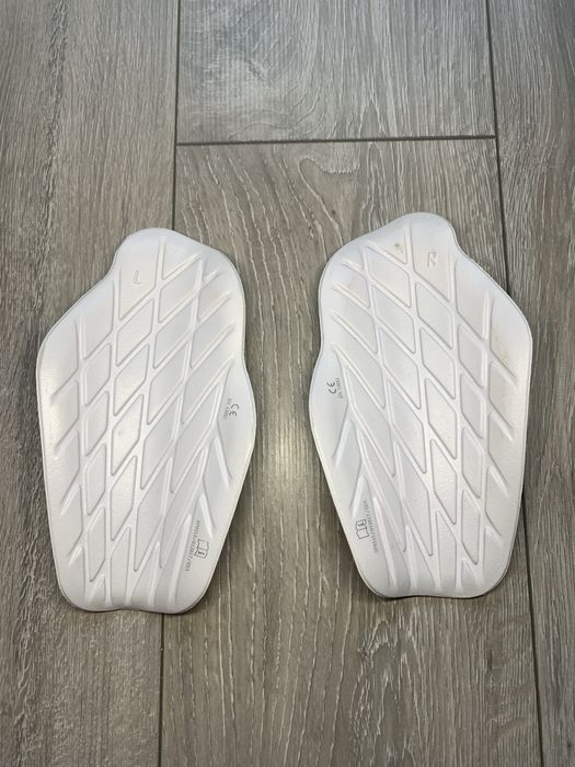 Ochraniacze na piszczele