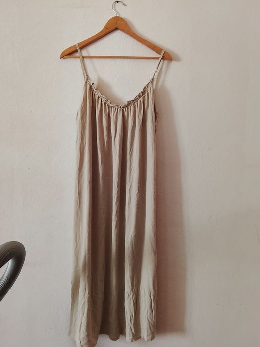 Vestido Midi usado poucas vezes
