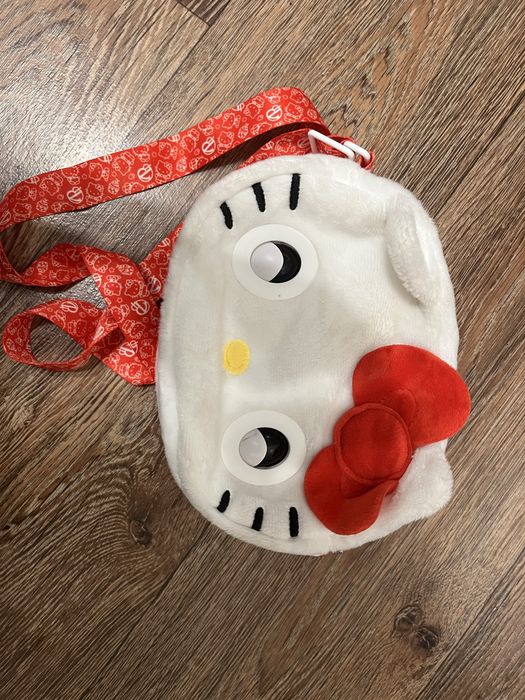 інтерактивна сумочка Purse Pets Hello Kitty від компанії Spin Master