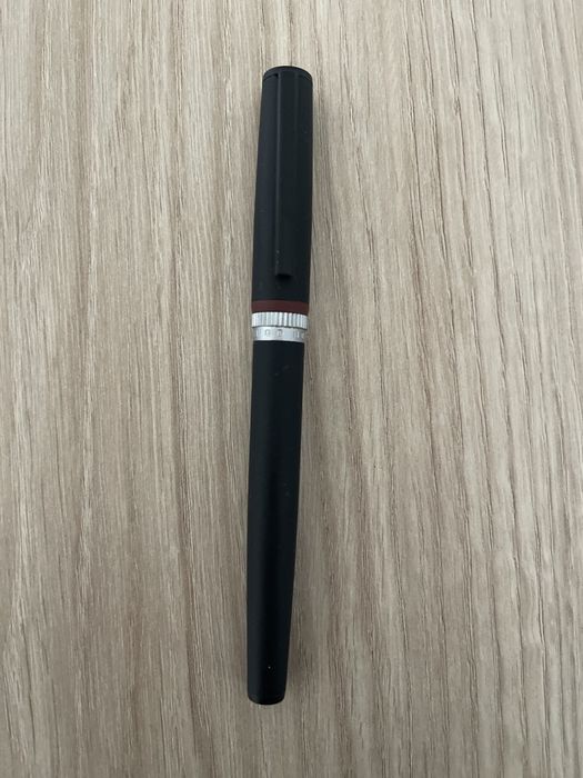 Caneta Hugo Boss com caixa