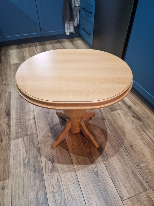 Stolik kawowy z litego drewna bukowego,, owalny, nowy