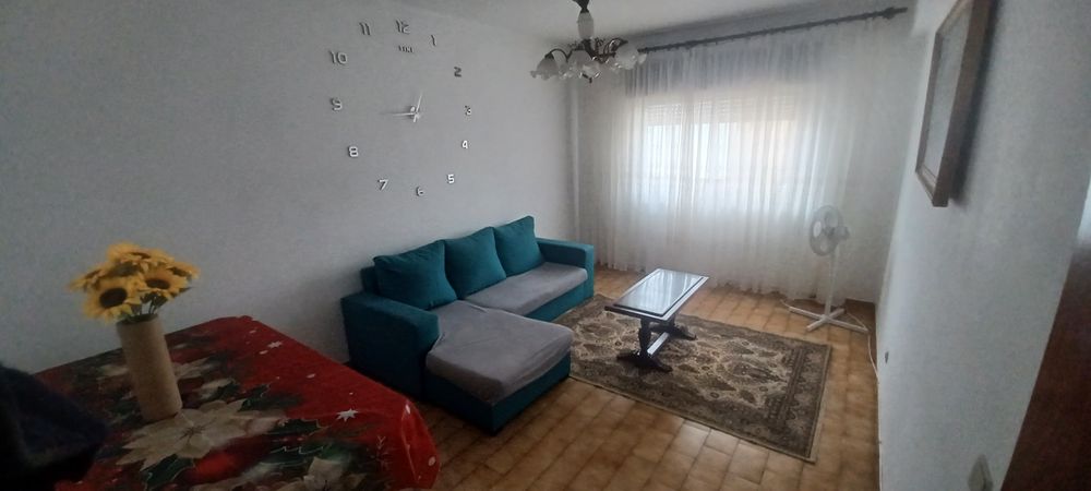 Apartamento T1  tranformado em T3  Penha em Faro perto universidade, H