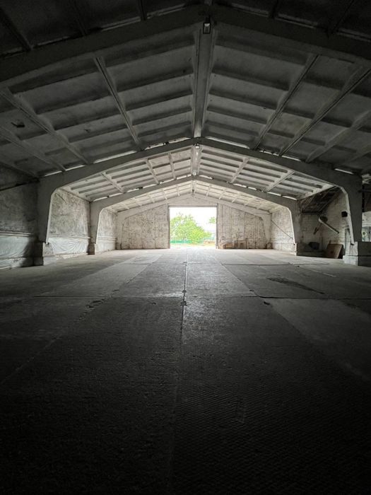 виробничо-складський комплекс — 1 000 м²