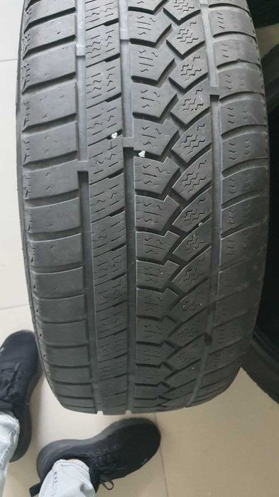 Шини Interstate duration 235x45 R18