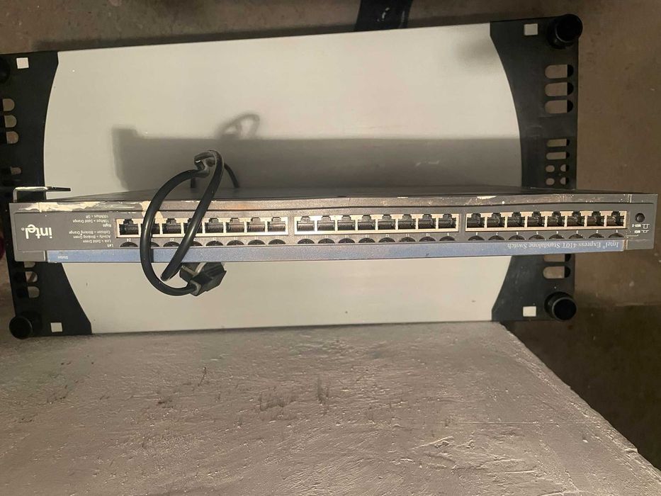 Intel ES410T24 Rev.A2 – SWITCH sieciowy / przemysłowy