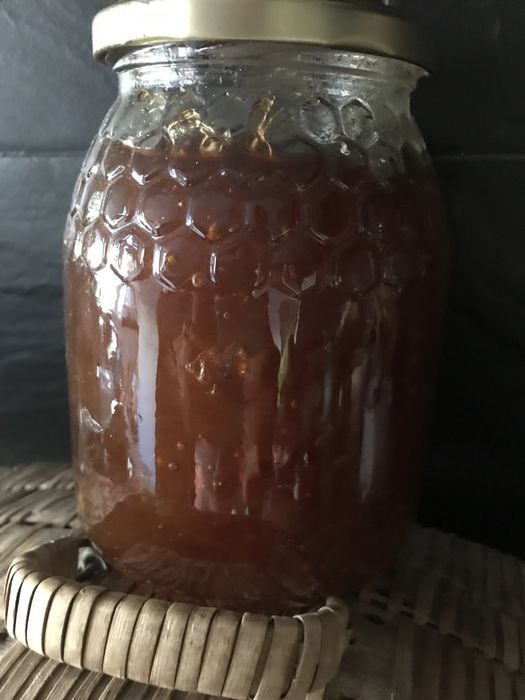 Compotas, calda de pimento e chas